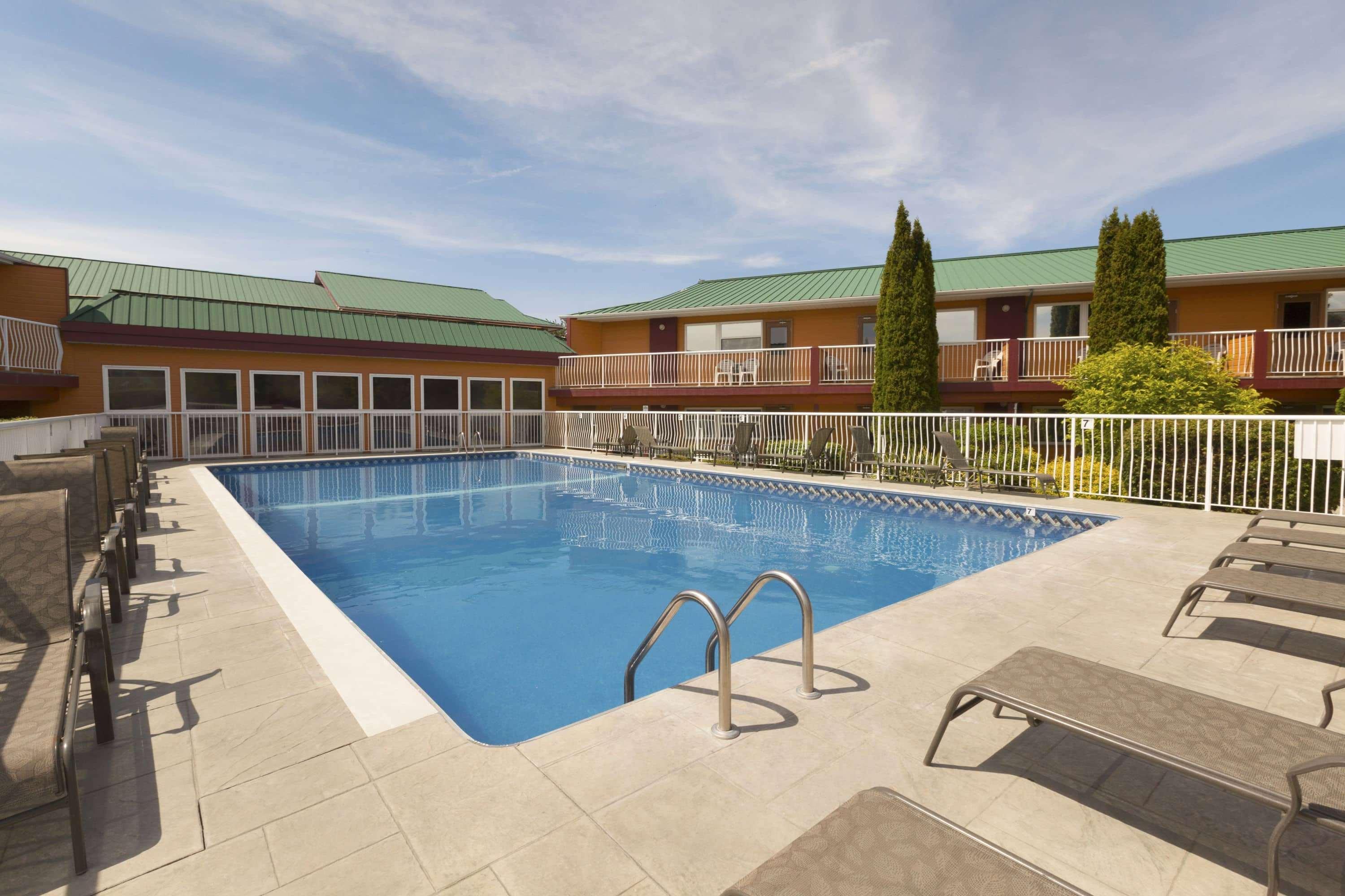 Days Inn By Wyndham Penticton Conference Centre Eksteriør billede