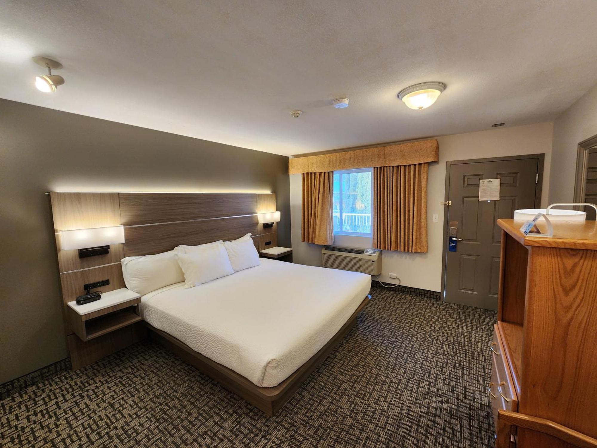 Days Inn By Wyndham Penticton Conference Centre Eksteriør billede